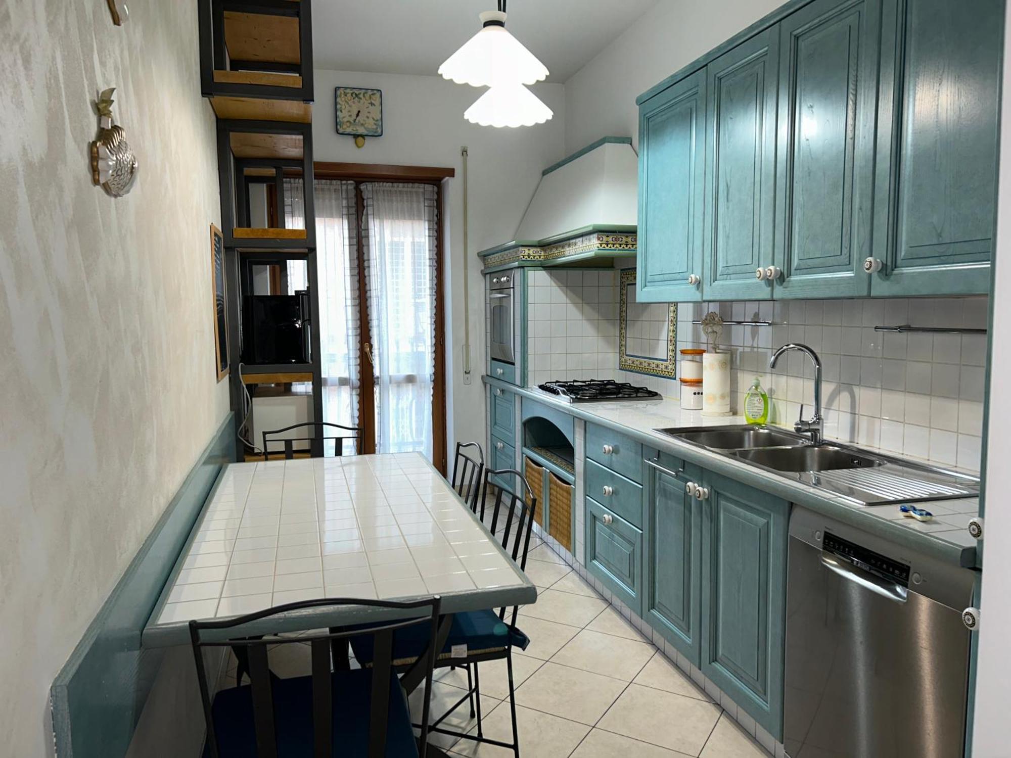 Casa Elegante Vicino Al Centro Di Lägenhet